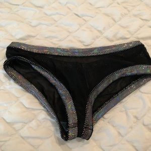 Iheartraves booty shorts